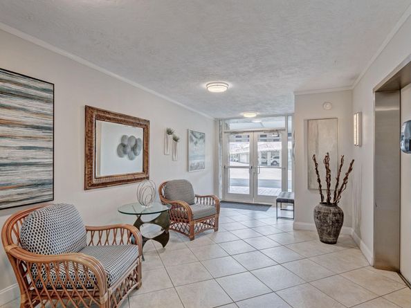 801 Lake Shore Dr 403, Lake Park FL 33403