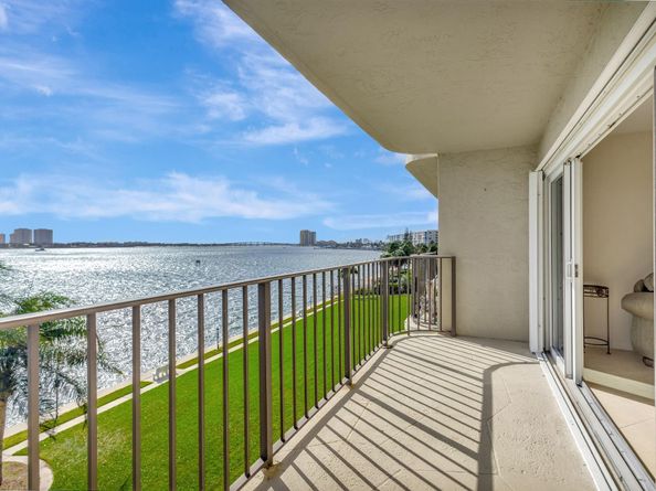 801 Lake Shore Dr 403, Lake Park FL 33403
