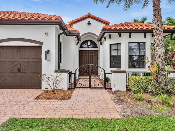 4092 NW 88 Terrace, Cooper City FL 33024