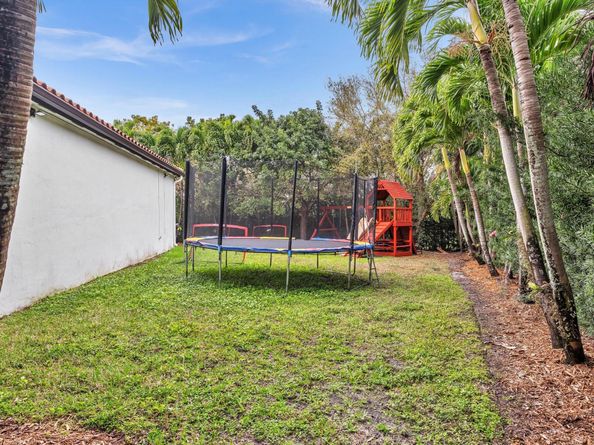 4092 NW 88 Terrace, Cooper City FL 33024
