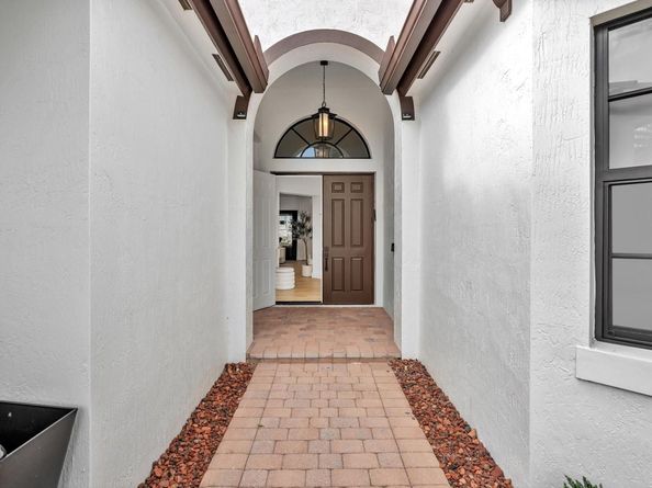 4092 NW 88 Terrace, Cooper City FL 33024
