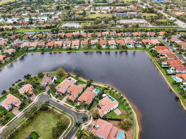 4092 NW 88 Terrace, Cooper City FL 33024