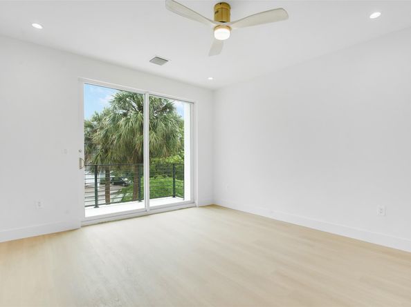 1129 NE 18 Court 1129, Fort Lauderdale FL 33305