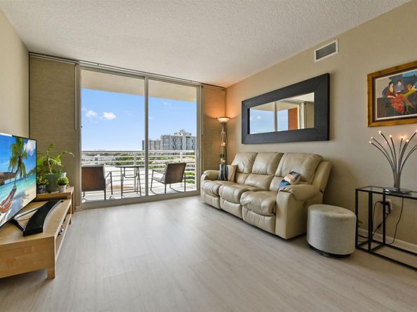18800 NE 29th Avenue 816, Aventura FL 33180