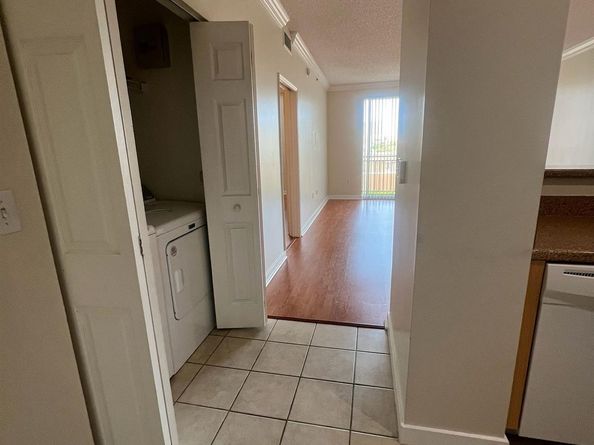 616 Clearwater Park Rd 403, West Palm Beach FL 33401