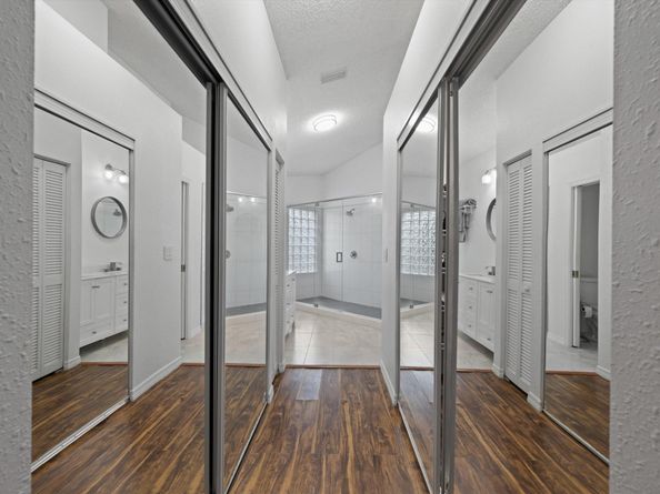 9089 Baybury Lane, West Palm Beach FL 33411