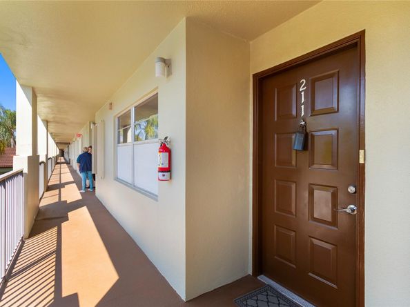 1501 SW 131st Way 211P, Pembroke Pines FL 33027