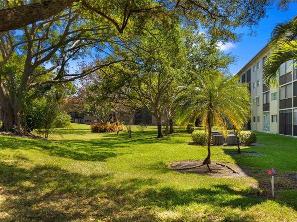 1501 SW 131st Way 211P, Pembroke Pines FL 33027