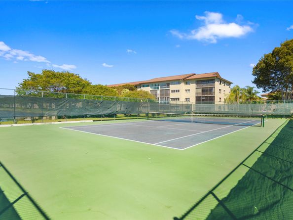 1501 SW 131st Way 211P, Pembroke Pines FL 33027
