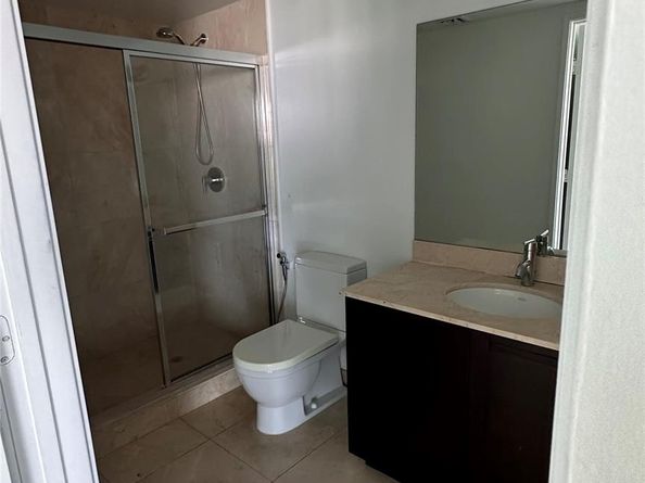 150 Sunny Isles Bch 1402, Sunny Isles Beach FL 33160