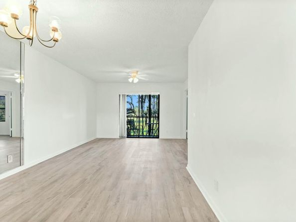 7185 Golf Colony Court 206, Lake Worth FL 33467