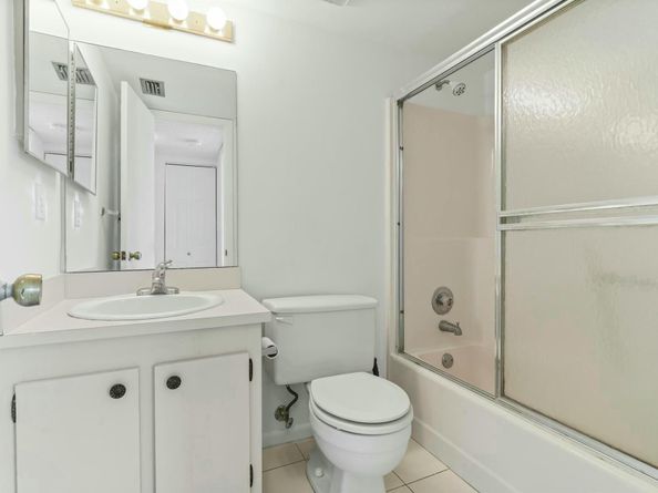 7185 Golf Colony Court 206, Lake Worth FL 33467