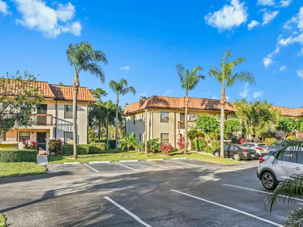 7185 Golf Colony Court 206, Lake Worth FL 33467