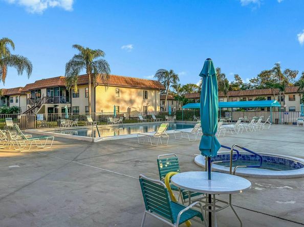 7185 Golf Colony Court 206, Lake Worth FL 33467