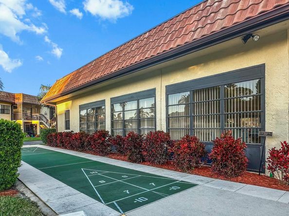 7185 Golf Colony Court 206, Lake Worth FL 33467