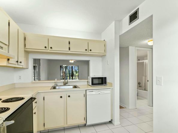 7185 Golf Colony Court 206, Lake Worth FL 33467