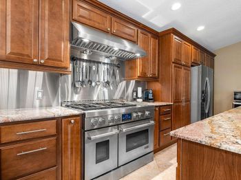 9077 NW 49th Place