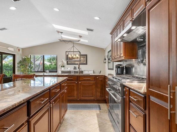 9077 NW 49th Place, Coral Springs FL 33067