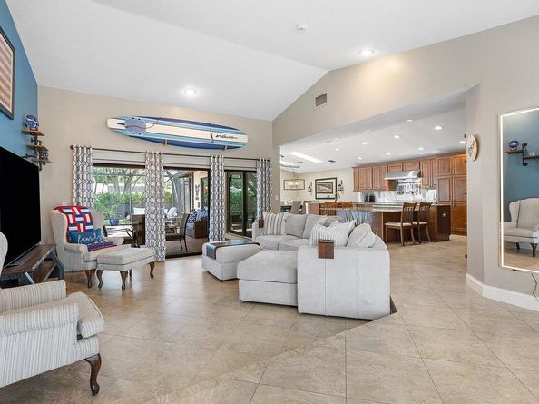 9077 NW 49th Place, Coral Springs FL 33067