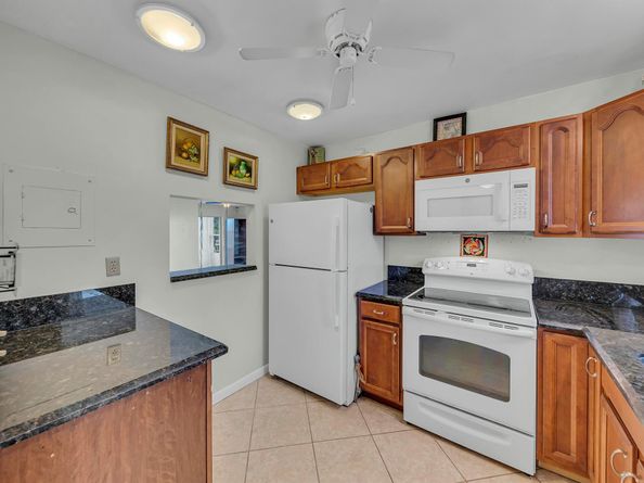 9401 Sunrise Lakes Boulevard 311, Sunrise FL 33322