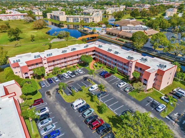 9401 Sunrise Lakes Boulevard 311, Sunrise FL 33322