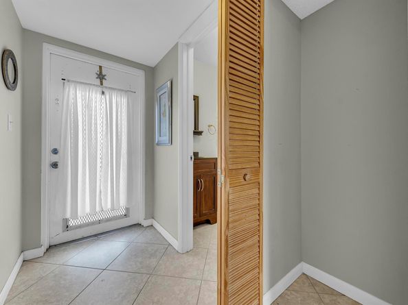 9401 Sunrise Lakes Boulevard 311, Sunrise FL 33322