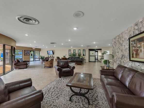 9401 Sunrise Lakes Boulevard 311, Sunrise FL 33322