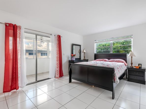 122 Bedford E 122, West Palm Beach FL 33417