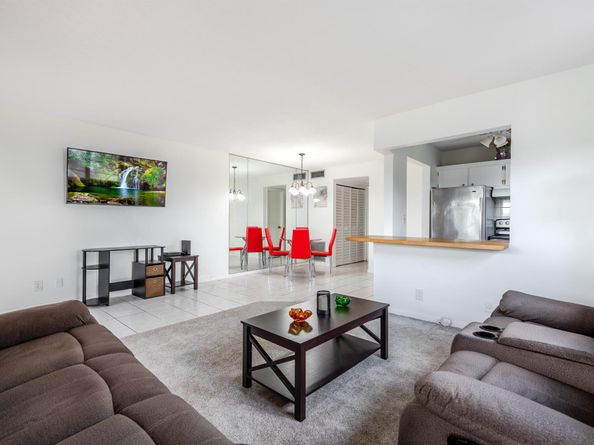122 Bedford E 122, West Palm Beach FL 33417