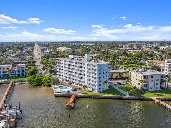 231 E Lantana Road 402, Lantana FL 33462