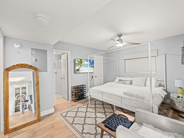 231 E Lantana Road 402, Lantana FL 33462