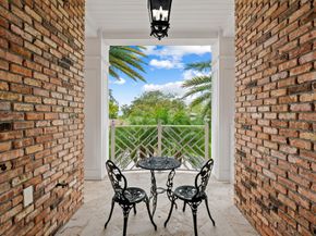 1733 SE 10th St, Fort Lauderdale FL 33316