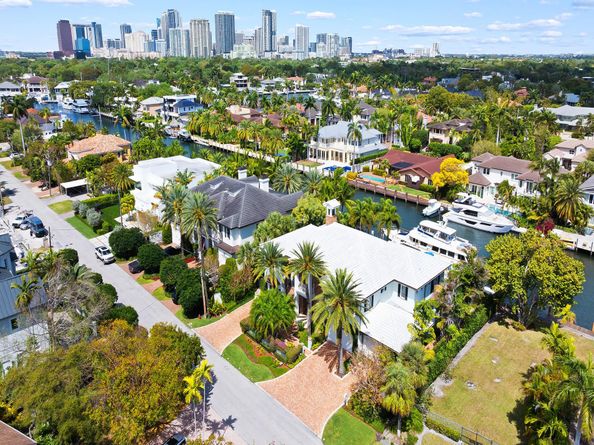 1733 SE 10th St, Fort Lauderdale FL 33316