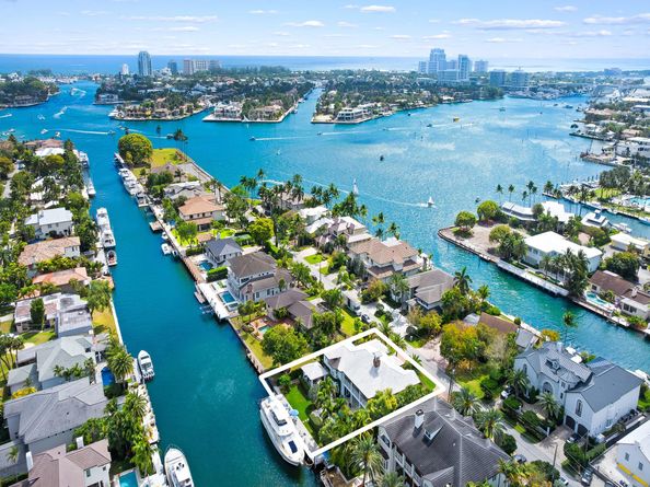 1733 SE 10th St, Fort Lauderdale FL 33316