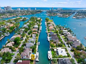1733 SE 10th St, Fort Lauderdale FL 33316