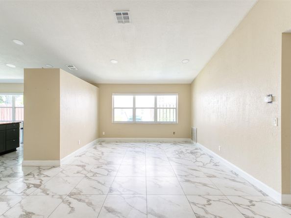 6790 NW 69th Ct, Tamarac FL 33321