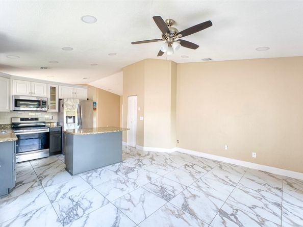 6790 NW 69th Ct, Tamarac FL 33321