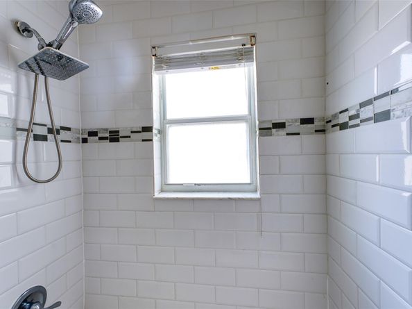 6790 NW 69th Ct, Tamarac FL 33321