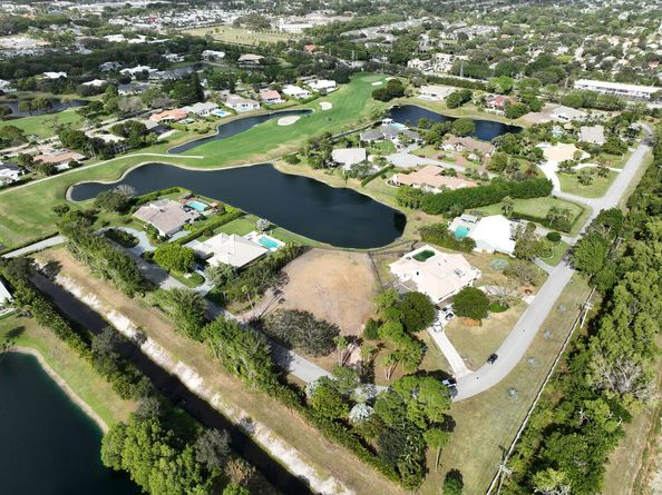 330 Glenwood Drive, Delray Beach FL 33445