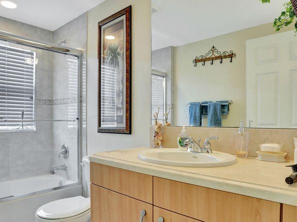 3210 NE 5TH St 202, Pompano Beach FL 33062
