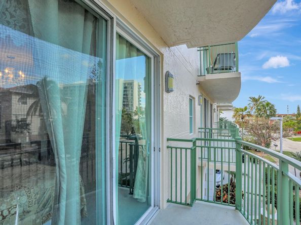3210 NE 5TH St 202, Pompano Beach FL 33062