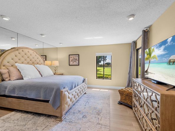 6720 Versailles Court, Lake Worth FL 33467