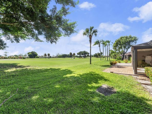 6720 Versailles Court, Lake Worth FL 33467