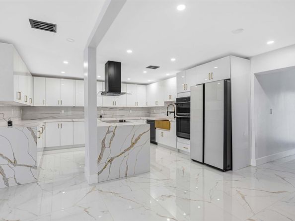 2633 Taft St, Hollywood FL 33020