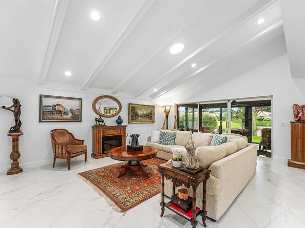 35 Woods Lane, Boynton Beach FL 33436