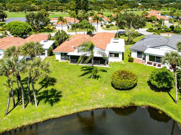 35 Woods Lane, Boynton Beach FL 33436