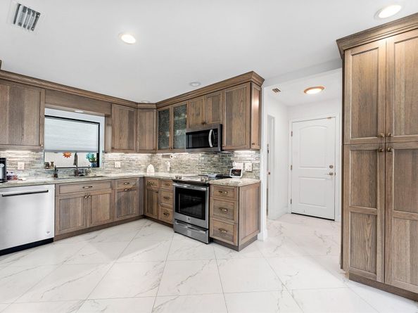 35 Woods Lane, Boynton Beach FL 33436