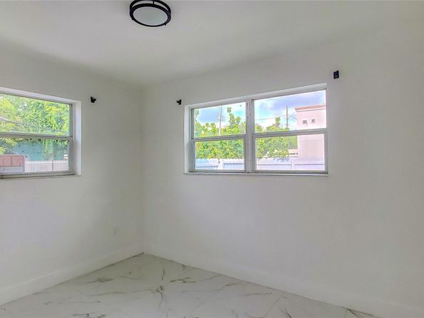 1390-1392 NW 29th Ter, Miami FL 33142