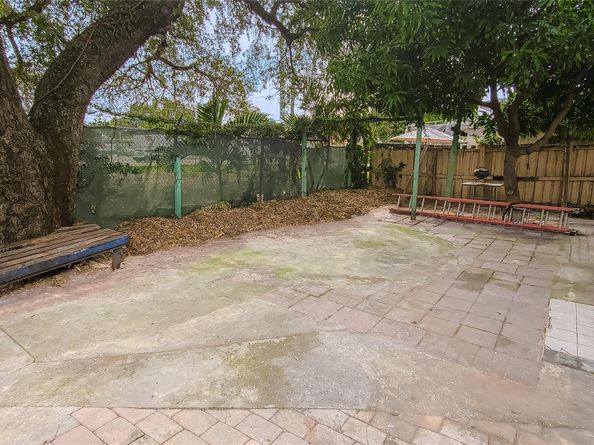 1390-1392 NW 29th Ter, Miami FL 33142