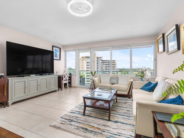 3233 NE 34th St 1207, Fort Lauderdale FL 33308